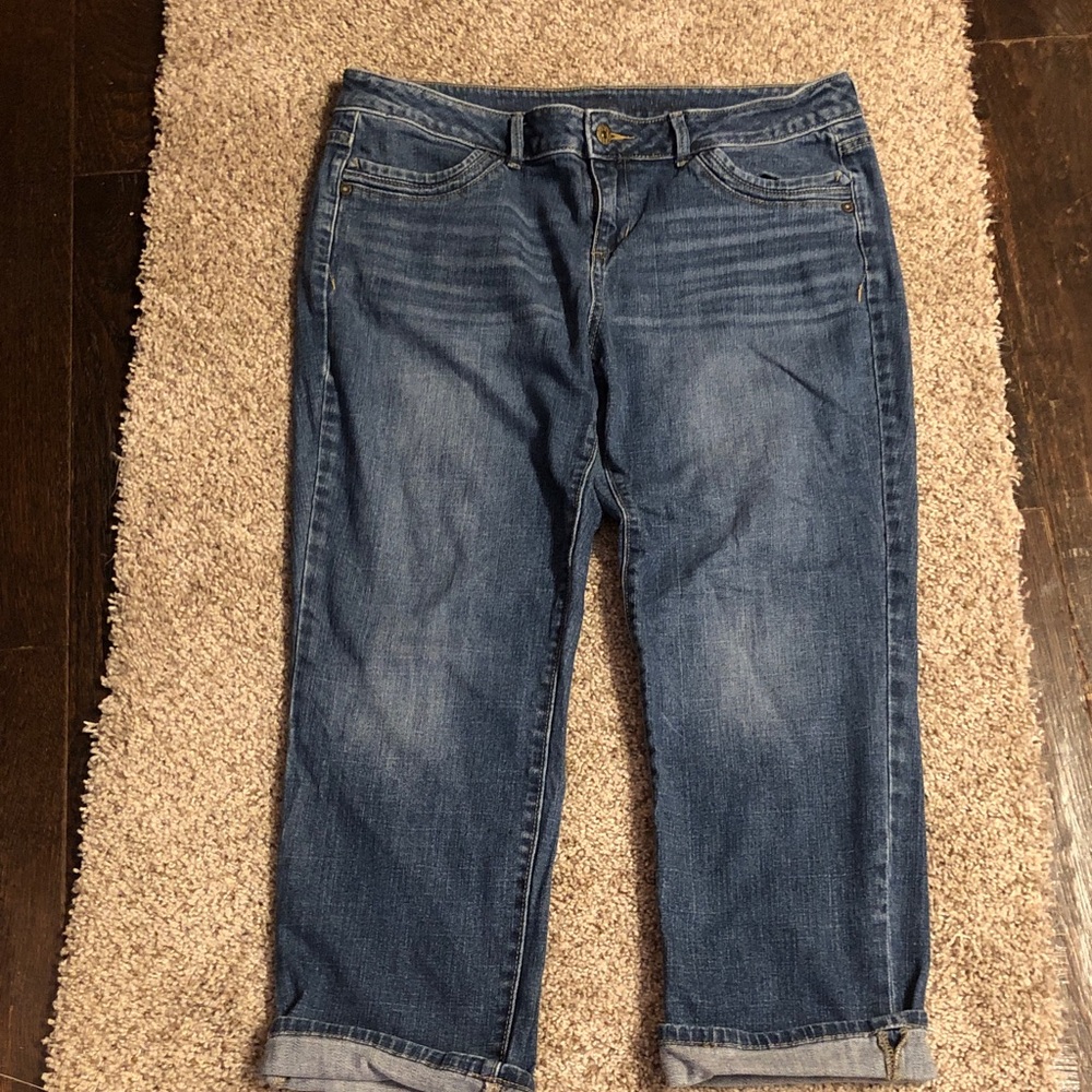 Simply Vera Vera Wang Blue Denim Jeans. Capris, size 14,  EUC